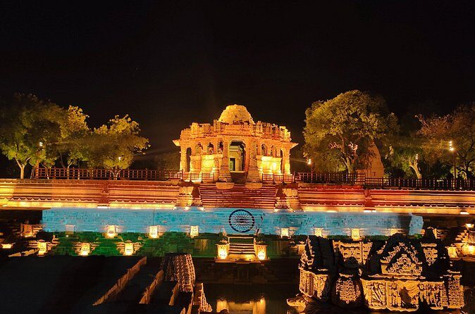 Ahmedabad One-Day Modhera Sun Temple and Rani Ki Vav Tour